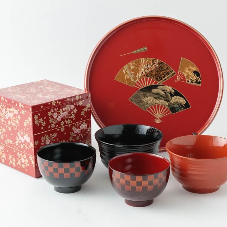 Lacquer ware 漆器