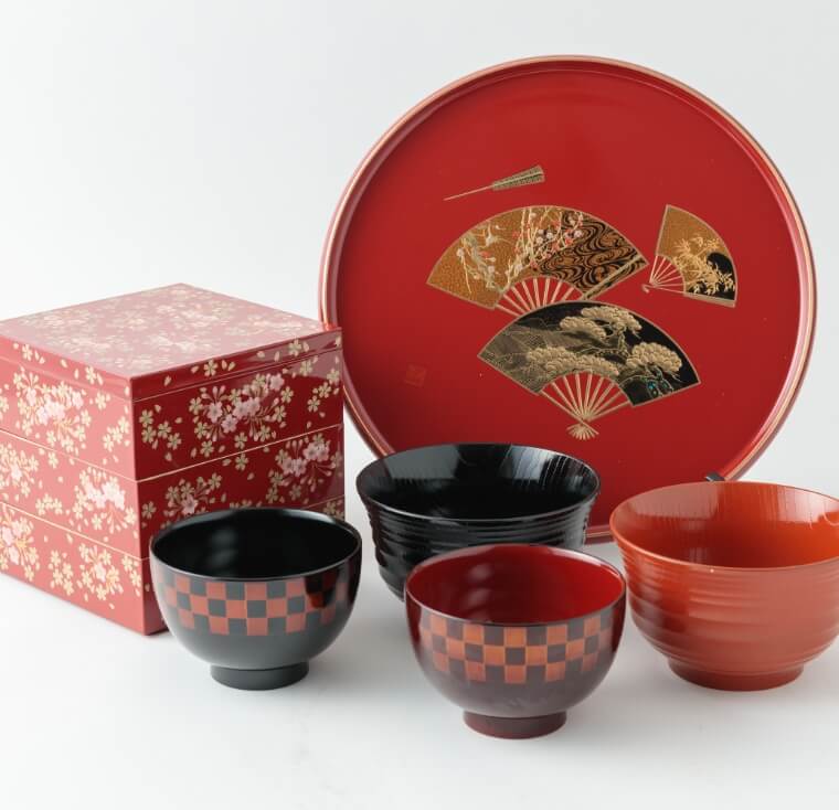Lacquerware