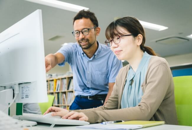 A team of staffs with specialized knowledge and skills to support your trading business